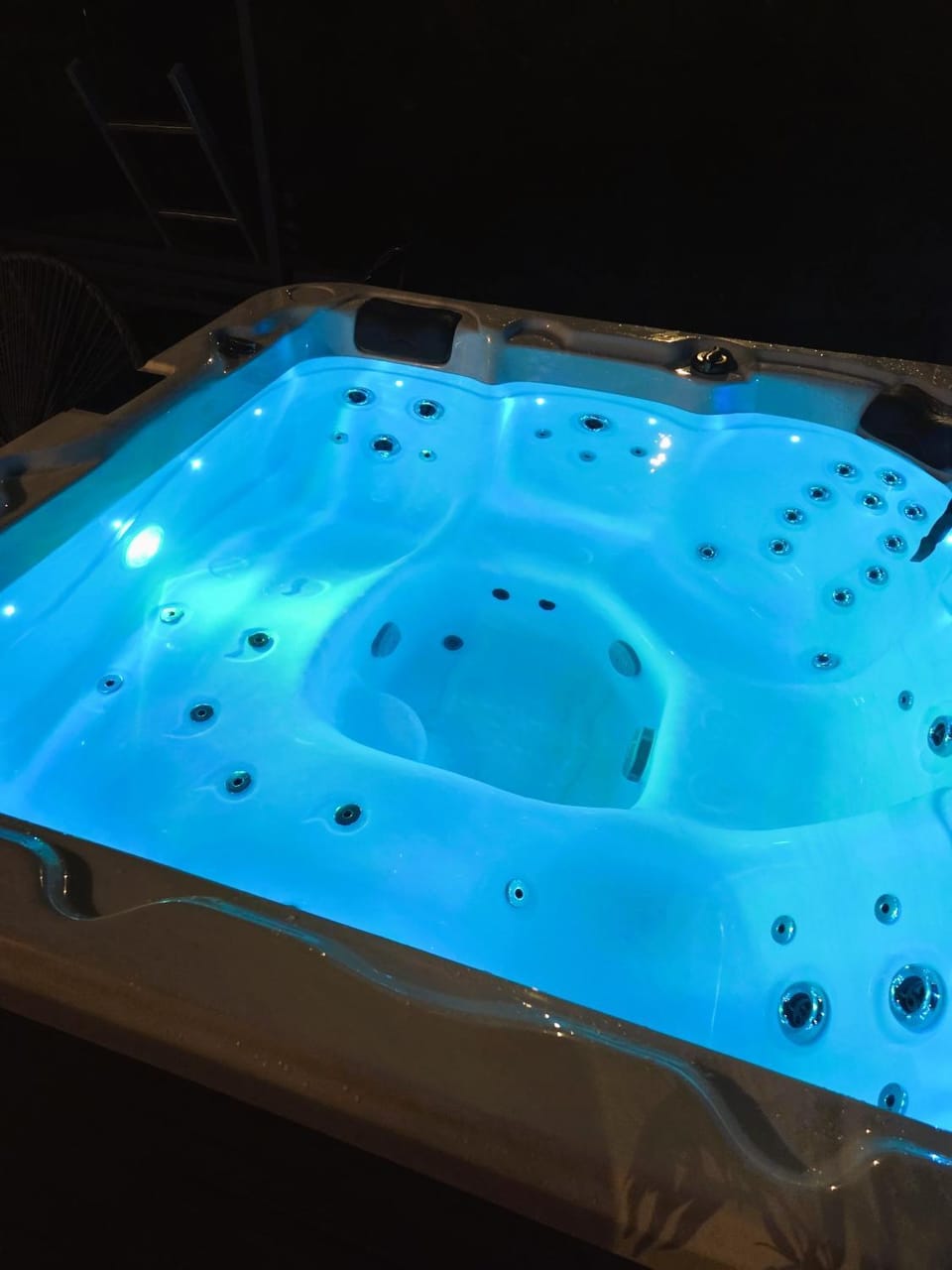 Night, Hot Tub