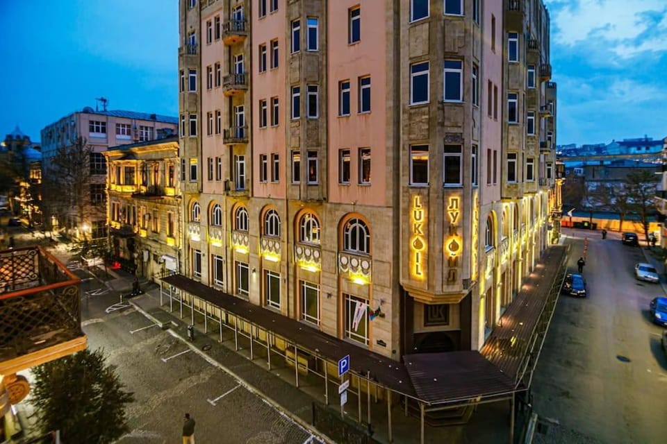 Facade/entrance