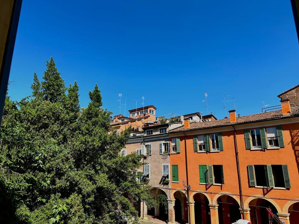 Home 28 appartamento nel cuore di Modena centro Apartment in Modena