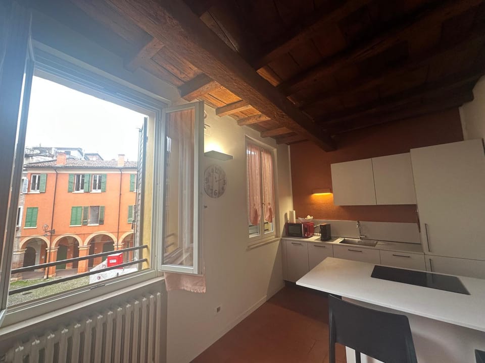Home 28 appartamento nel cuore di Modena centro Apartment in Modena