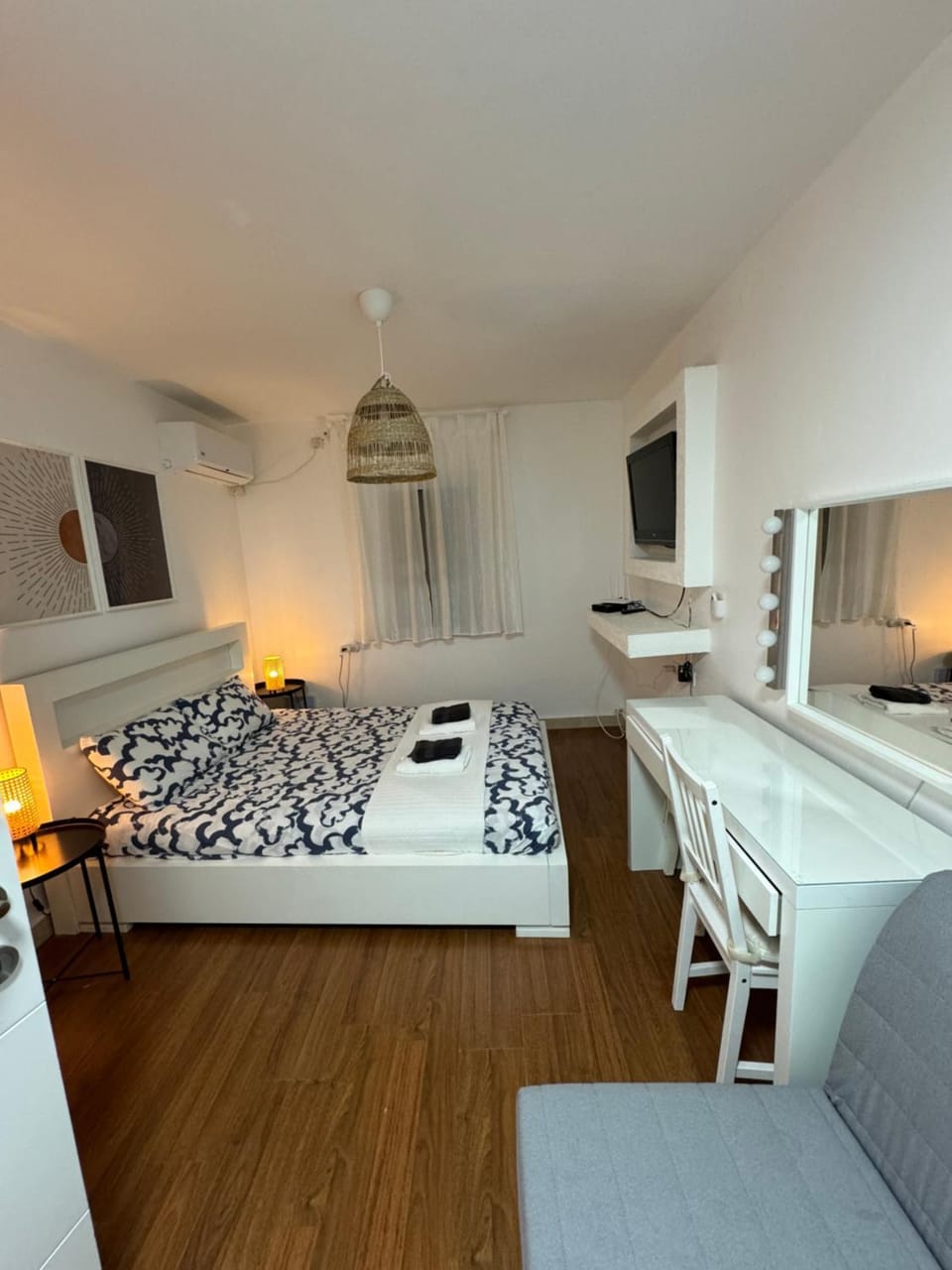 Bed, TV and multimedia, towels, air conditioner