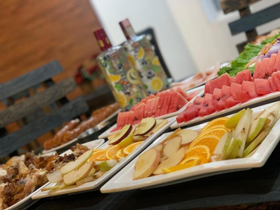 Lucky Transit Hotel - Katunayake Airport Bed and Breakfast in Negombo