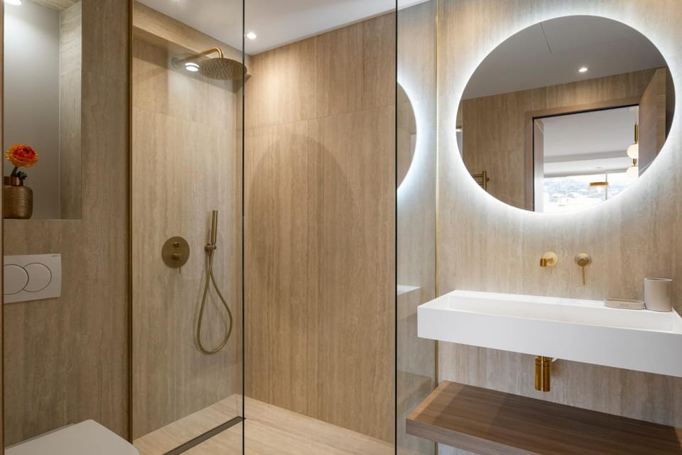 Shower, Bathroom