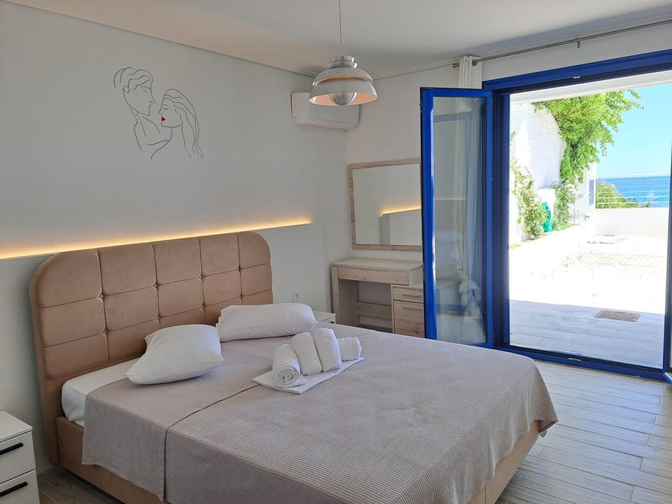 Bedroom, Sea view