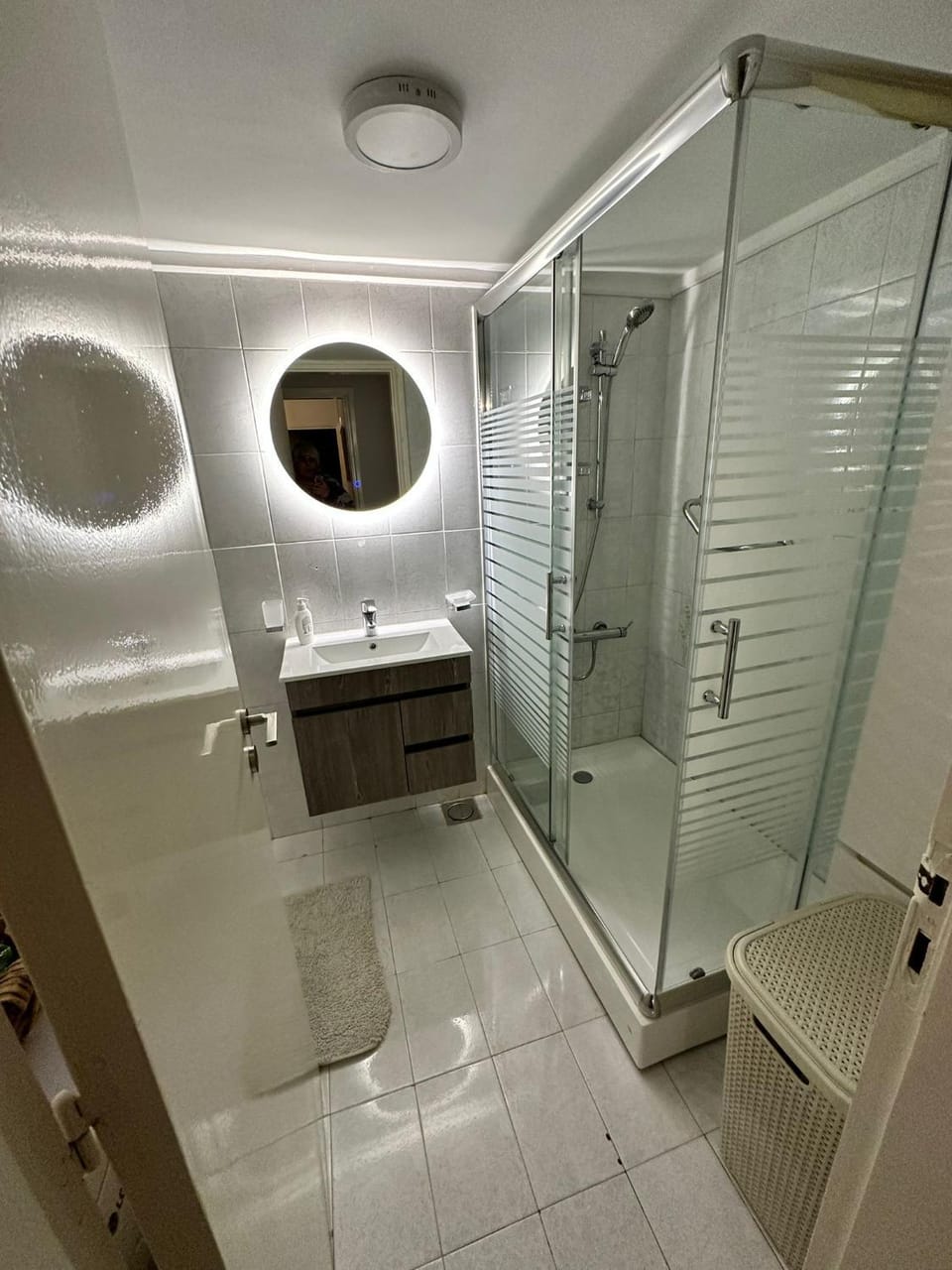 Shower, Bathroom