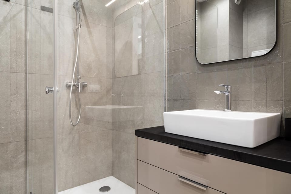 Shower, Bathroom