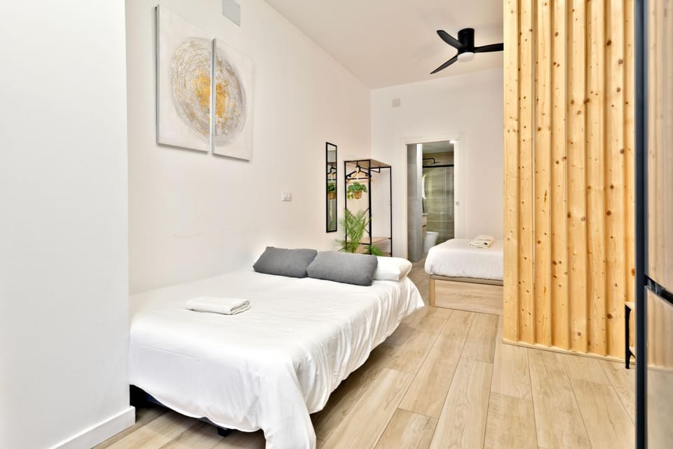 Bed, Living room