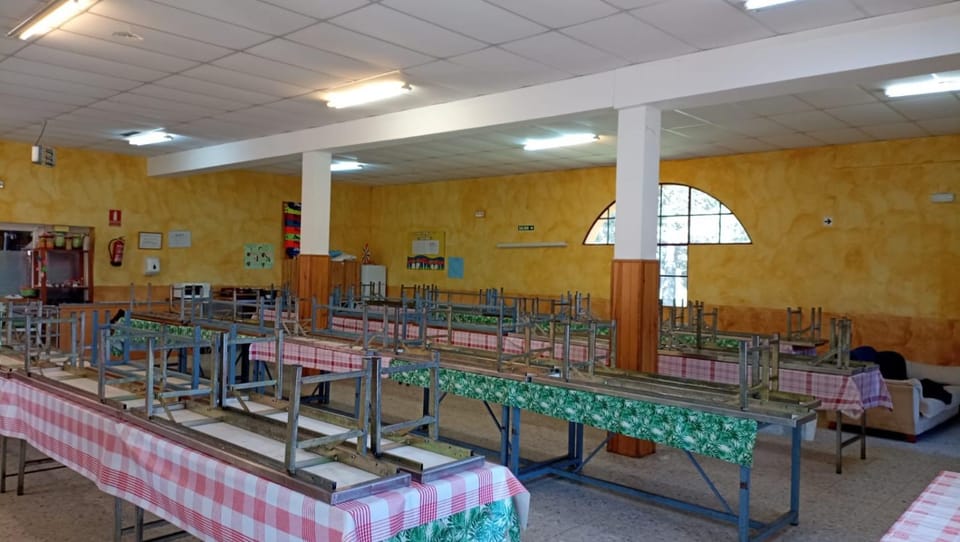 Property building, Restaurant/places to eat, Banquet/Function facilities, Dining area