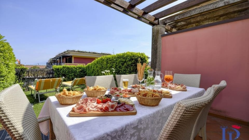 Patio, Garden