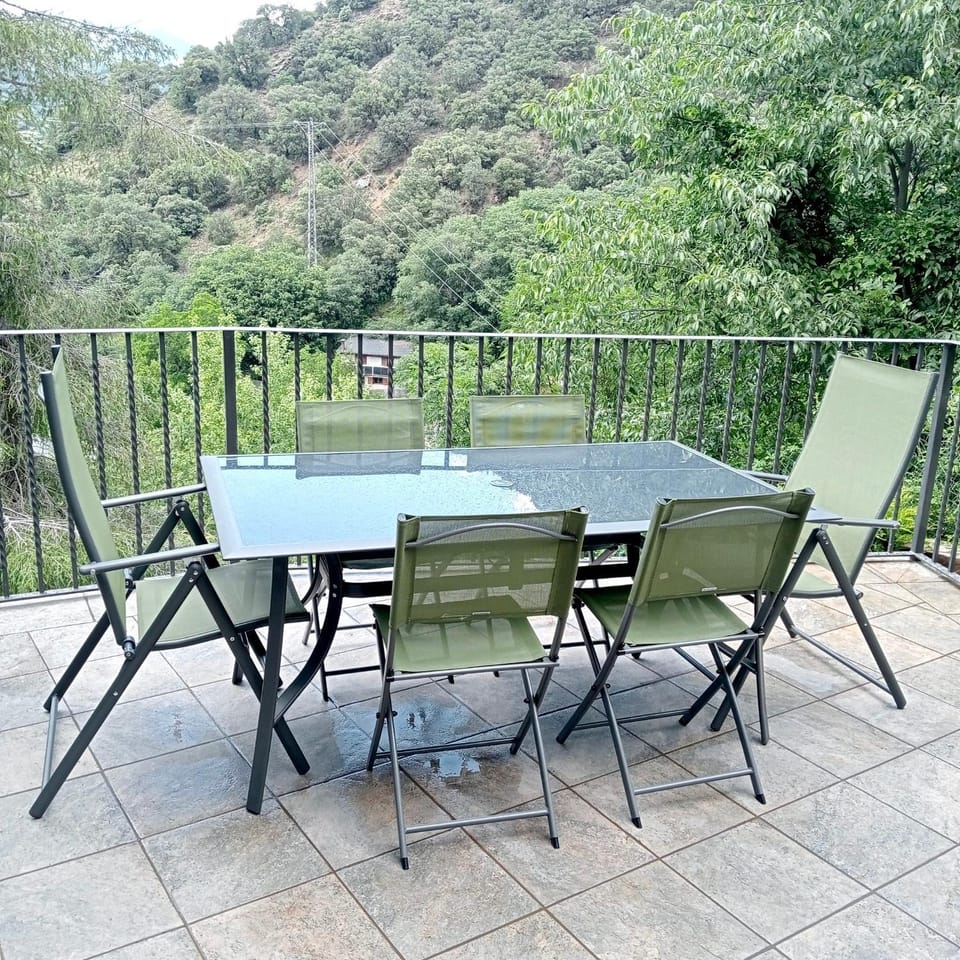 Patio, Spring, Natural landscape, View (from property/room), Balcony/Terrace, Dining area, Mountain view