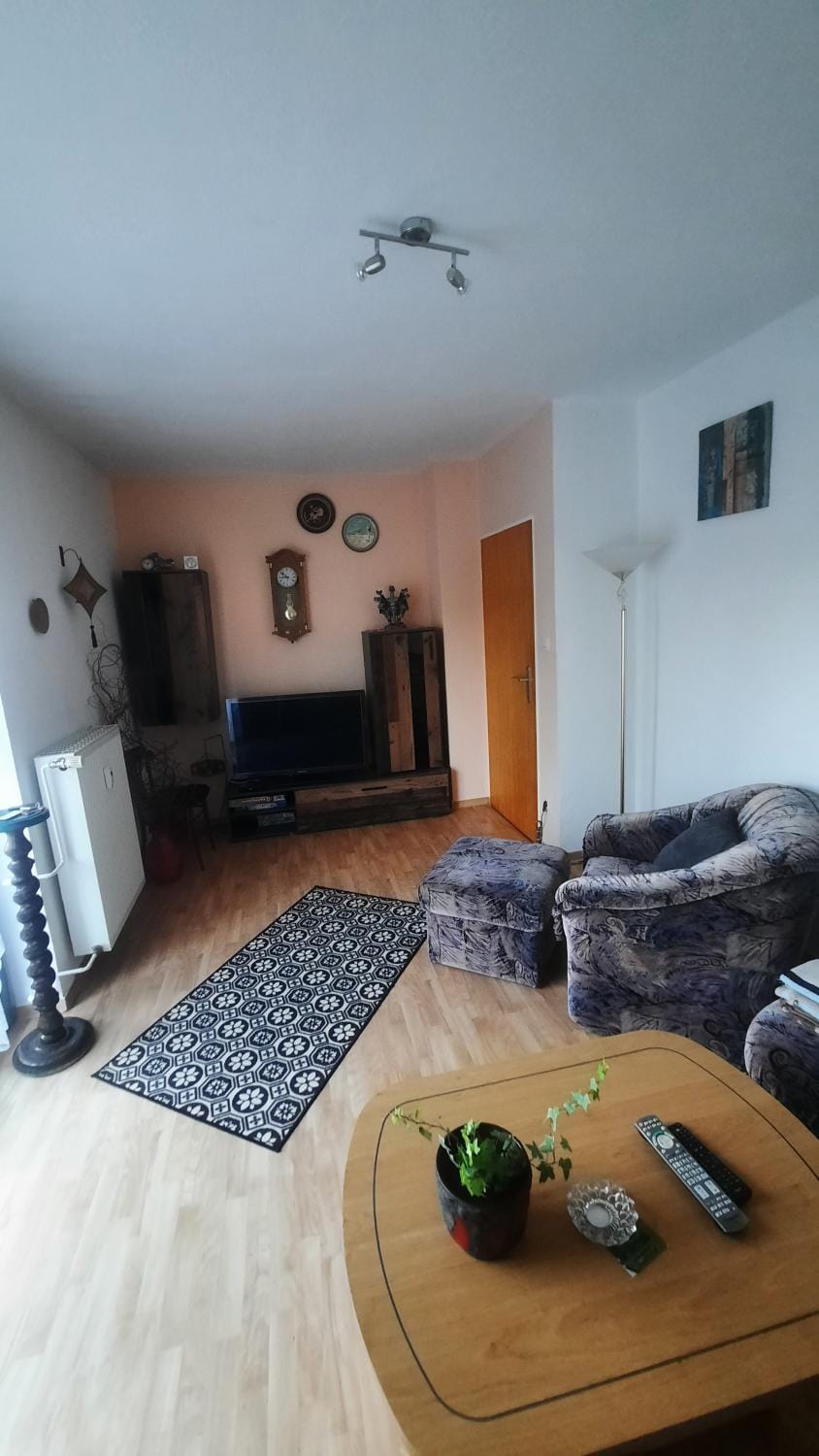 Communal lounge/ TV room, TV and multimedia, Living room, Seating area, Evening entertainment