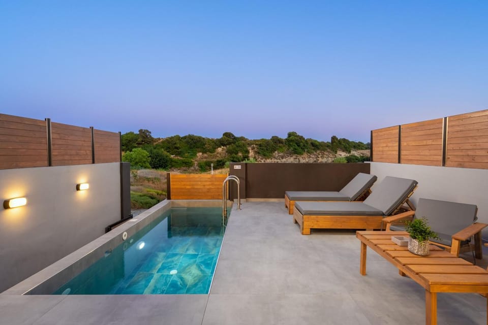 Patio, Swimming pool