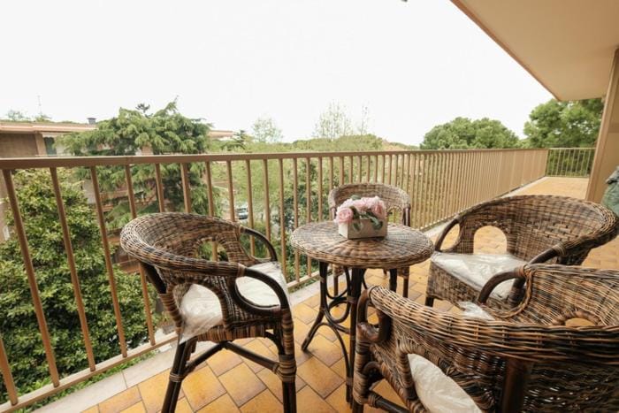 Property building, Balcony/Terrace