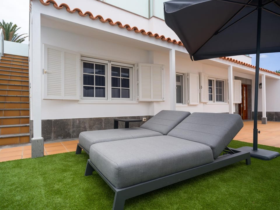 Off site, Balcony/Terrace