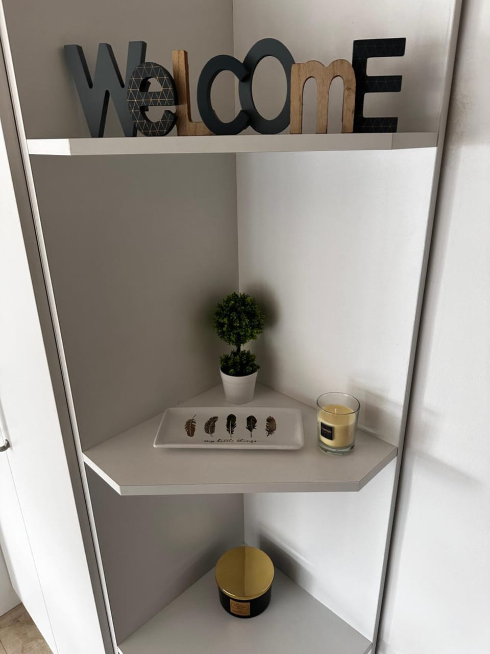 Text overlay, wardrobe