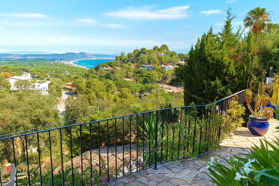 Sea view, Sea view
