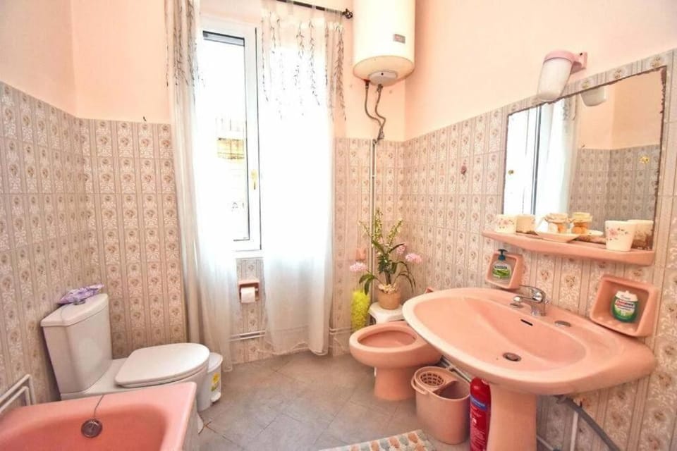 Toilet, Bathroom, Bath