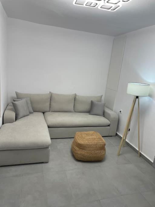 Ether Hydra-Aesthetic Residence House in Islands