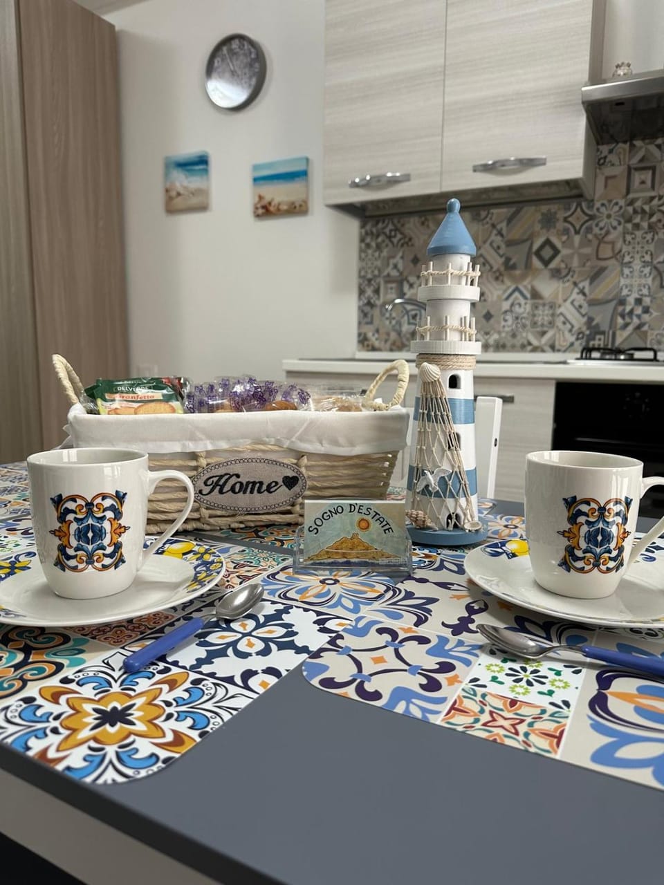 Kitchen or kitchenette, Food and drinks, Food, Breakfast