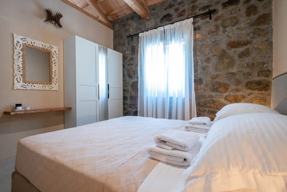 Exohiko Stone House Apartment in Decentralized Administration of the Aegean