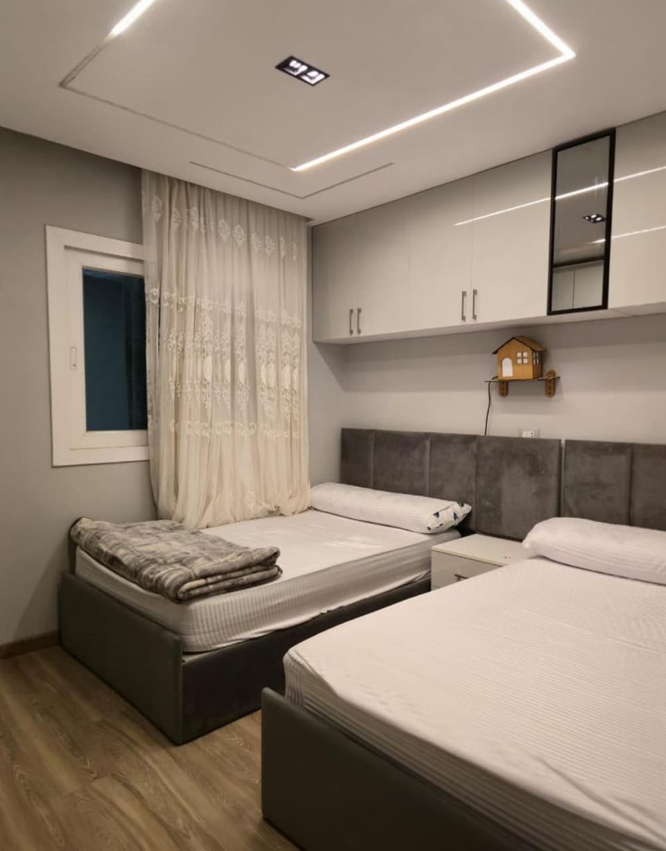 Bedroom, air conditioner