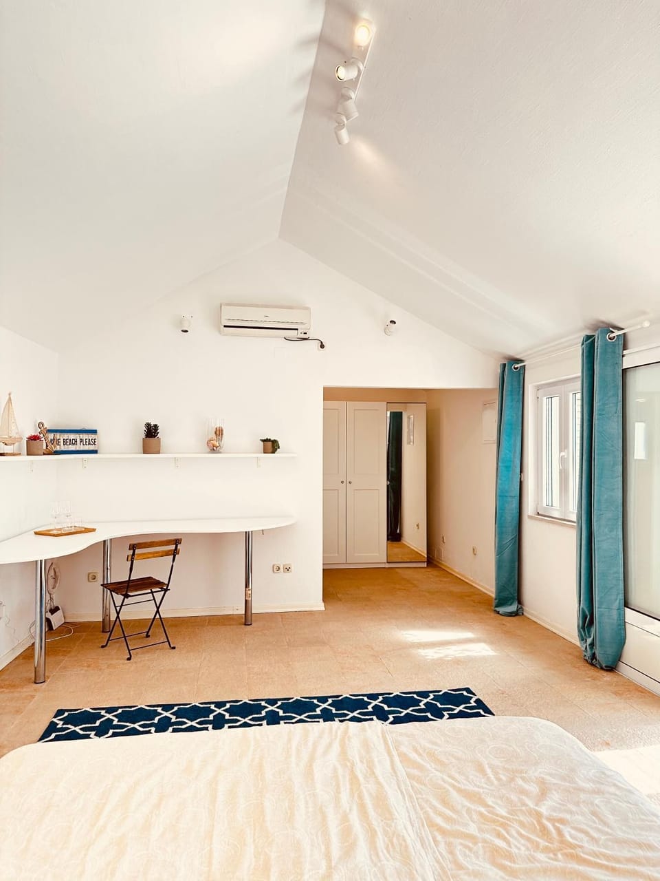 Bed, Seating area, Bedroom, wardrobe, air conditioner