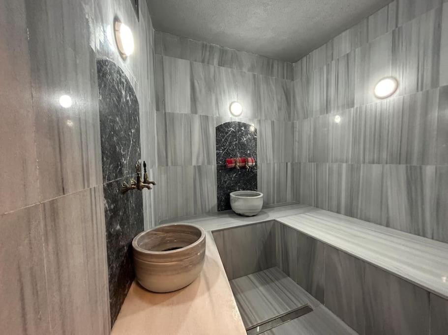 Steam room, Spa and wellness centre/facilities, Public Bath