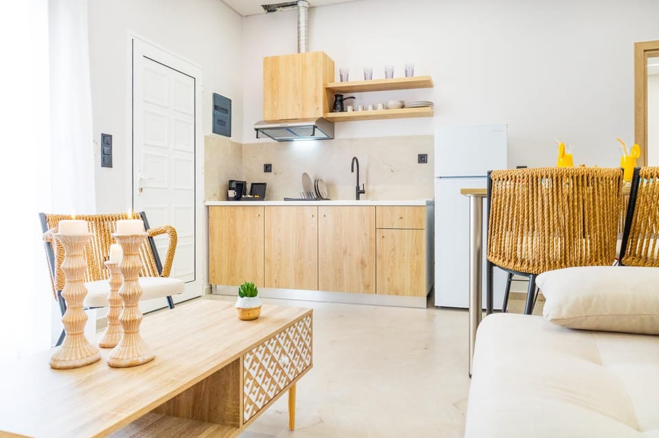Kitchen or kitchenette, Living room, Seating area