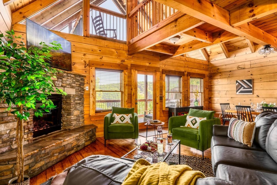 TV and multimedia, Living room, Seating area, fireplace