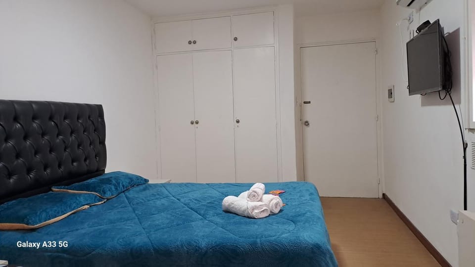 Bed, TV and multimedia, Photo of the whole room, Bedroom, wardrobe