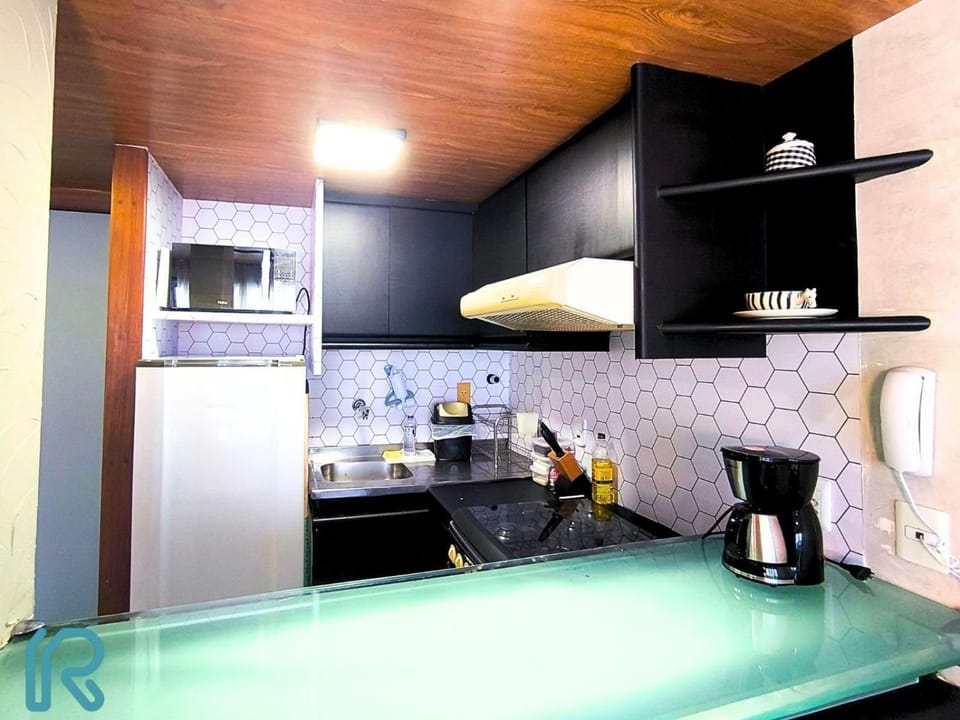 Kitchen or kitchenette, oven, stove