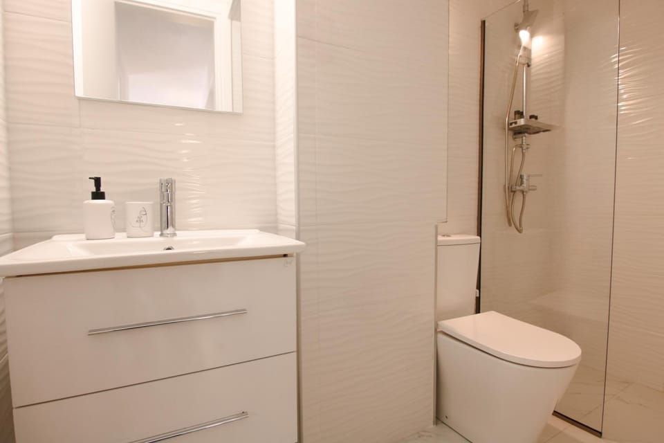 Shower, Toilet, Bathroom