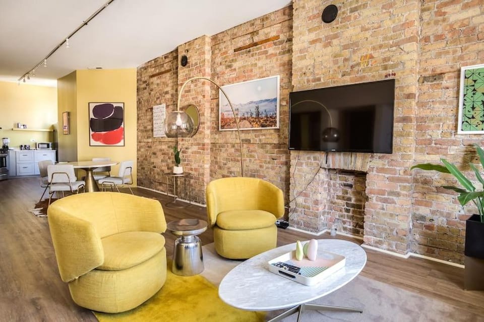 Beautifully Remodeled Third Floor Flat in River North - 3N Apartment in Chicago
