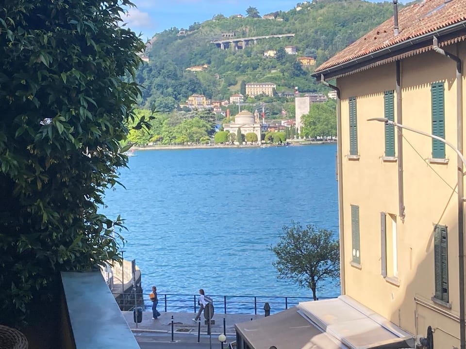 View (from property/room), Balcony/Terrace, Lake view