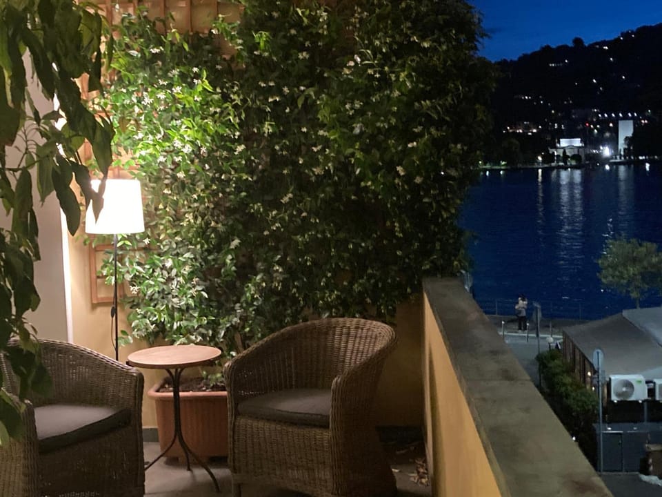 Night, Balcony/Terrace, Lake view