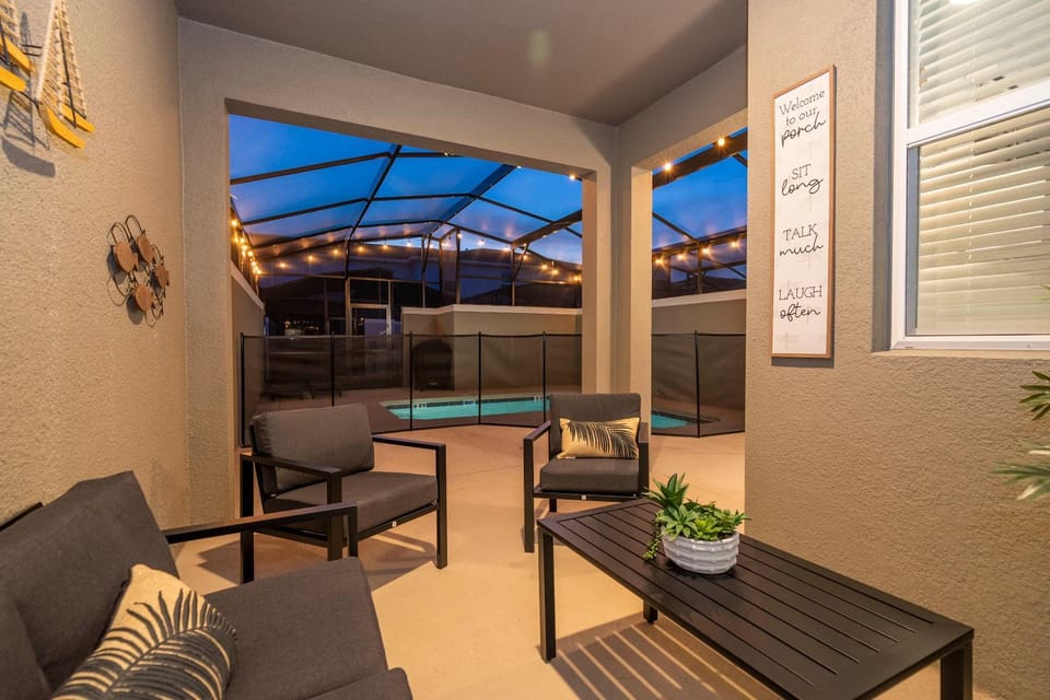 Patio, Seating area