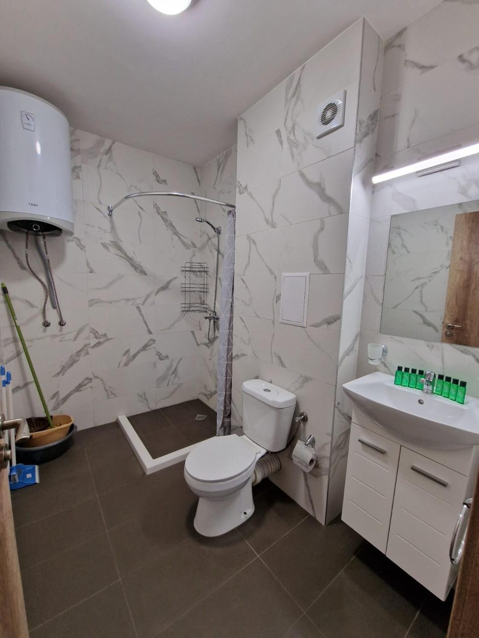 Toilet, Bathroom
