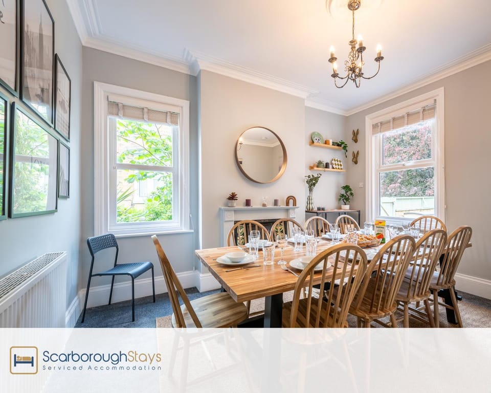 Seating area, Dining area