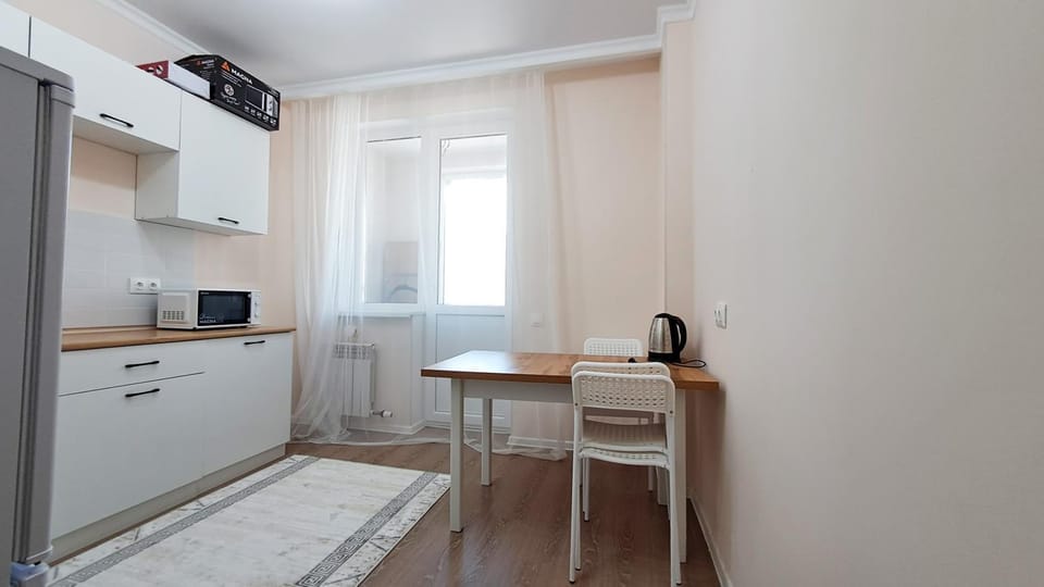 TV and multimedia, Kitchen or kitchenette, Dining area, oven, stove