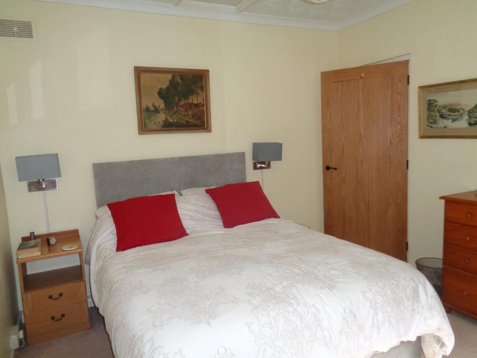 Bed, Bedroom, wardrobe