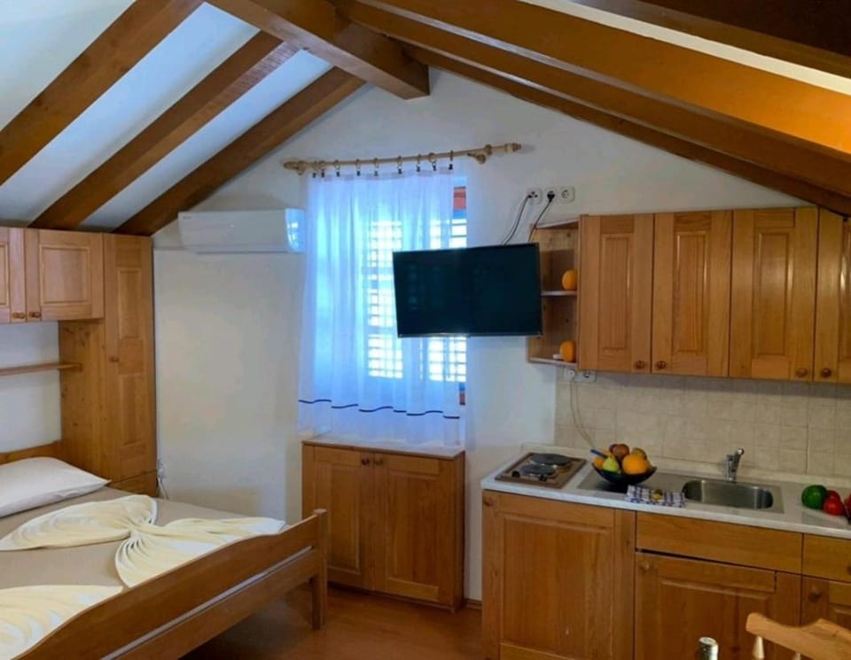 Lovely Studio Apartments Mali Raj Vrsar House in Istria County