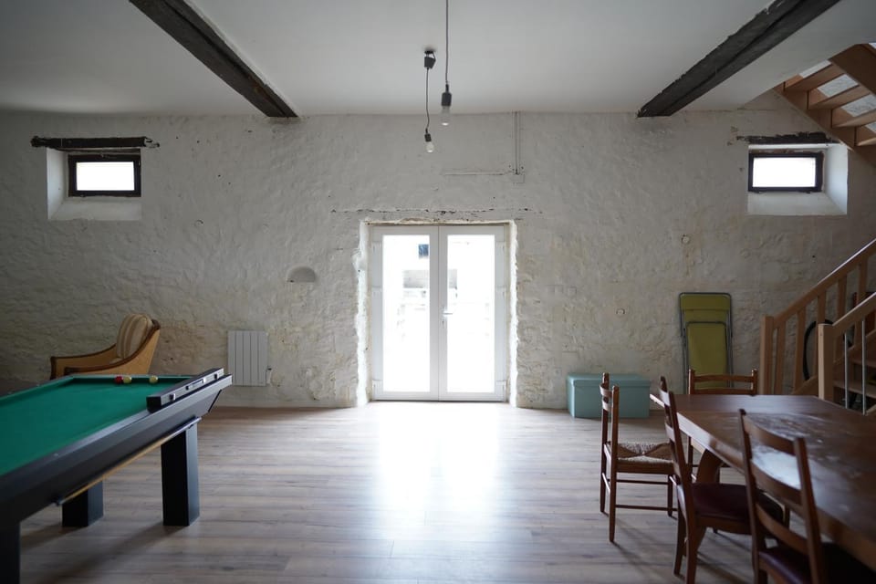 Billiard, Living room