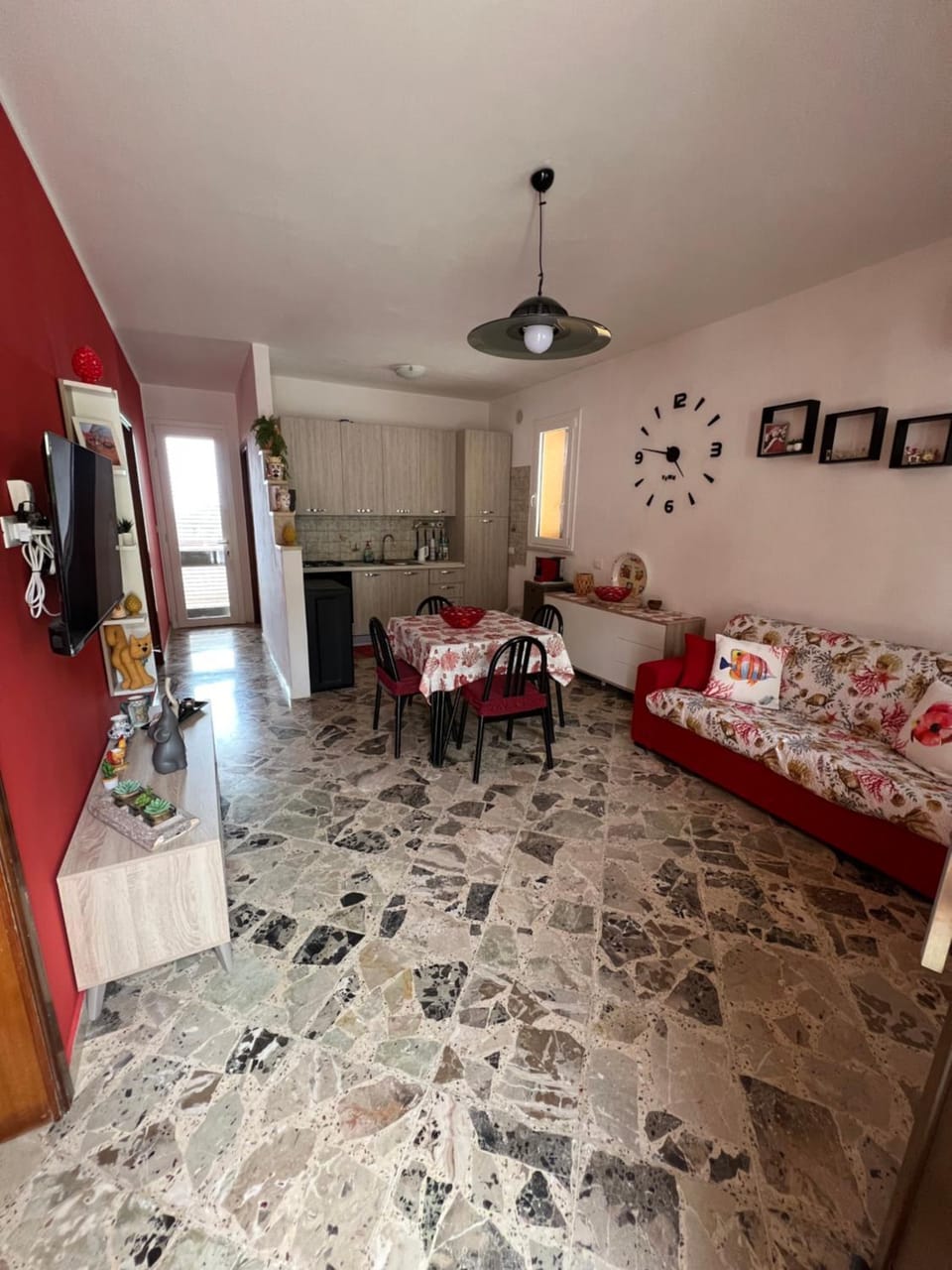 Communal lounge/ TV room, Bed, Kitchen or kitchenette, Kitchen or kitchenette, Living room, Seating area, Dining area, Bedroom, oven, pet friendly, stove