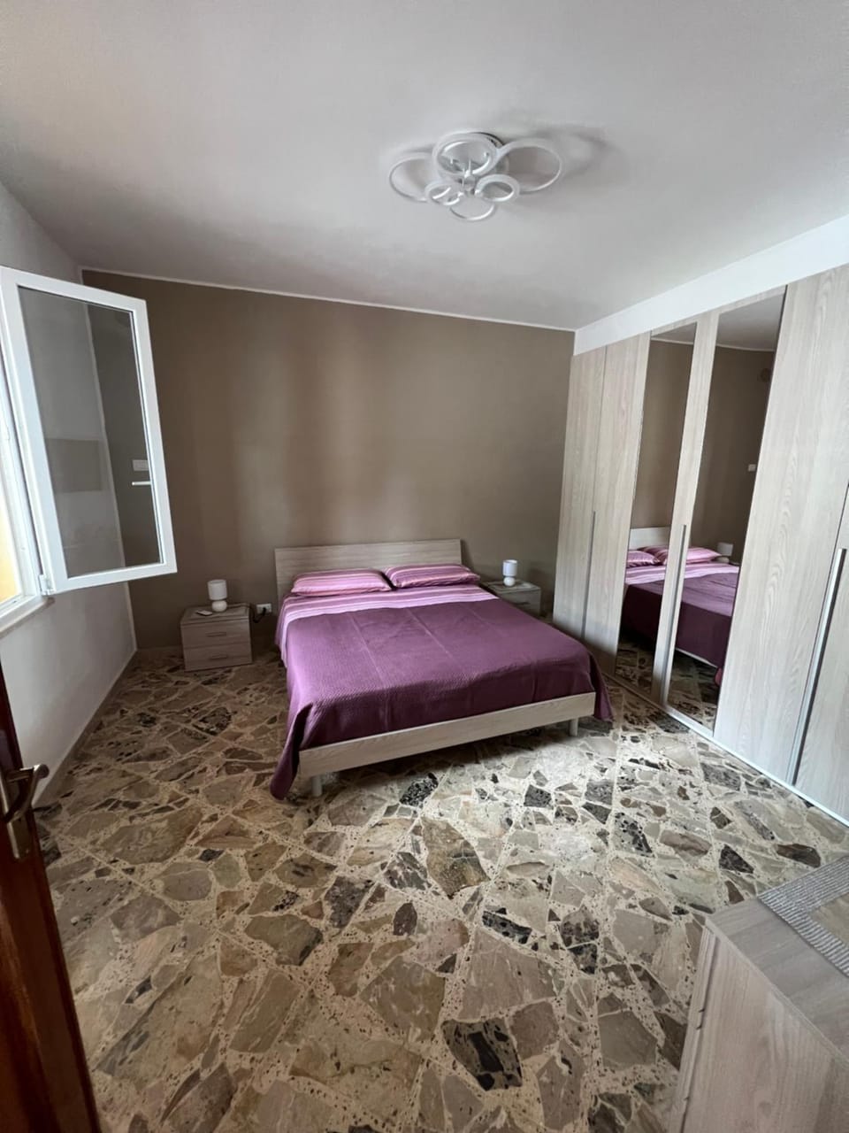 Bed, Photo of the whole room, Bedroom, wardrobe