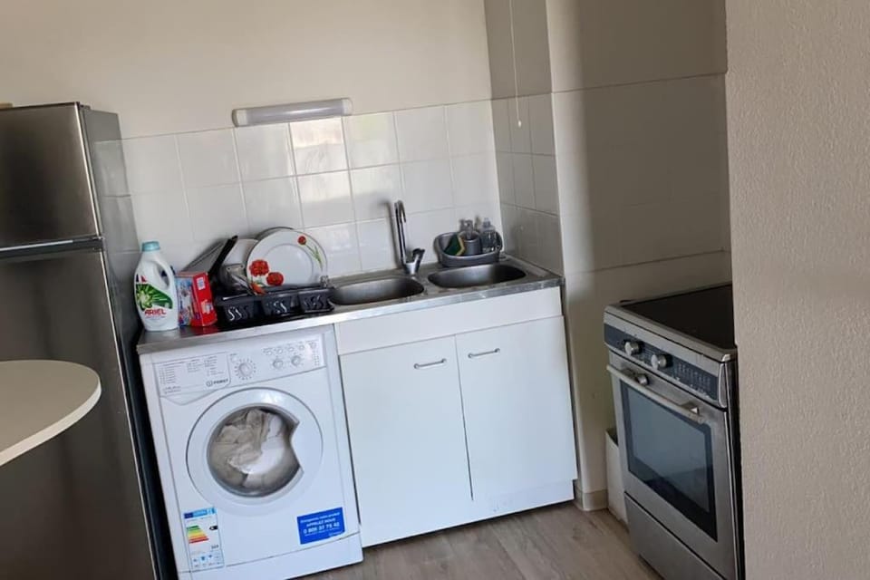 Appartement idéalement situé à2min à pied du Tram2 Apartment in Castelnau-le-Lez