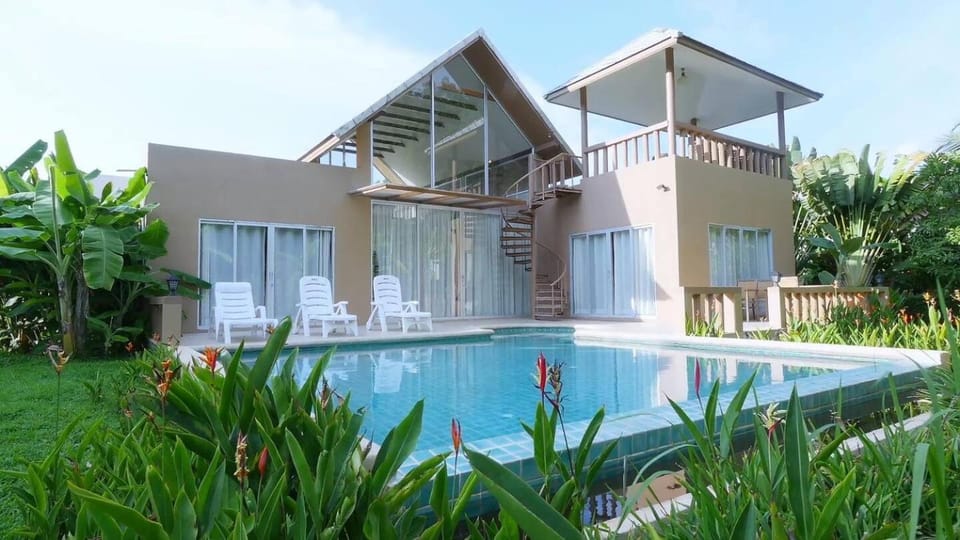 Property building, Garden, Balcony/Terrace, Swimming pool