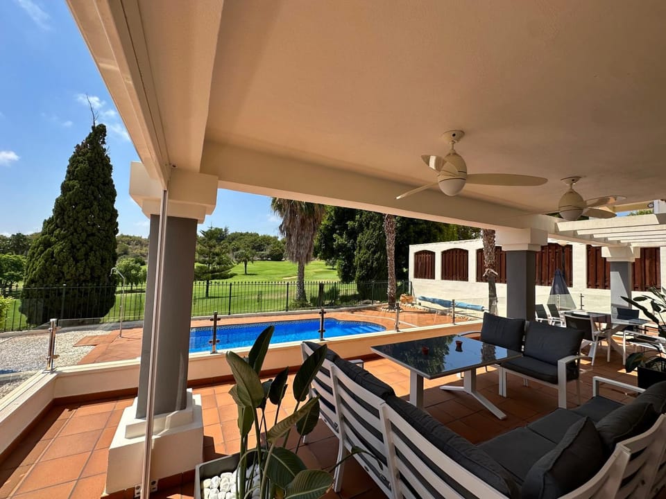 The Santander Villa Villa in Vega Baja del Segura
