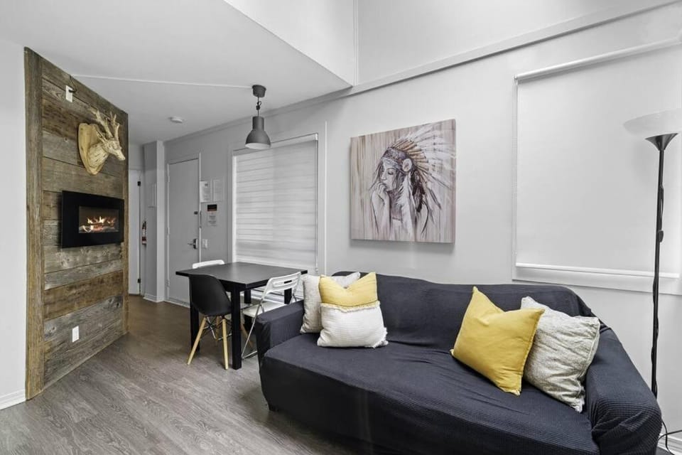 The Riverbed Apartment in Mont-Tremblant
