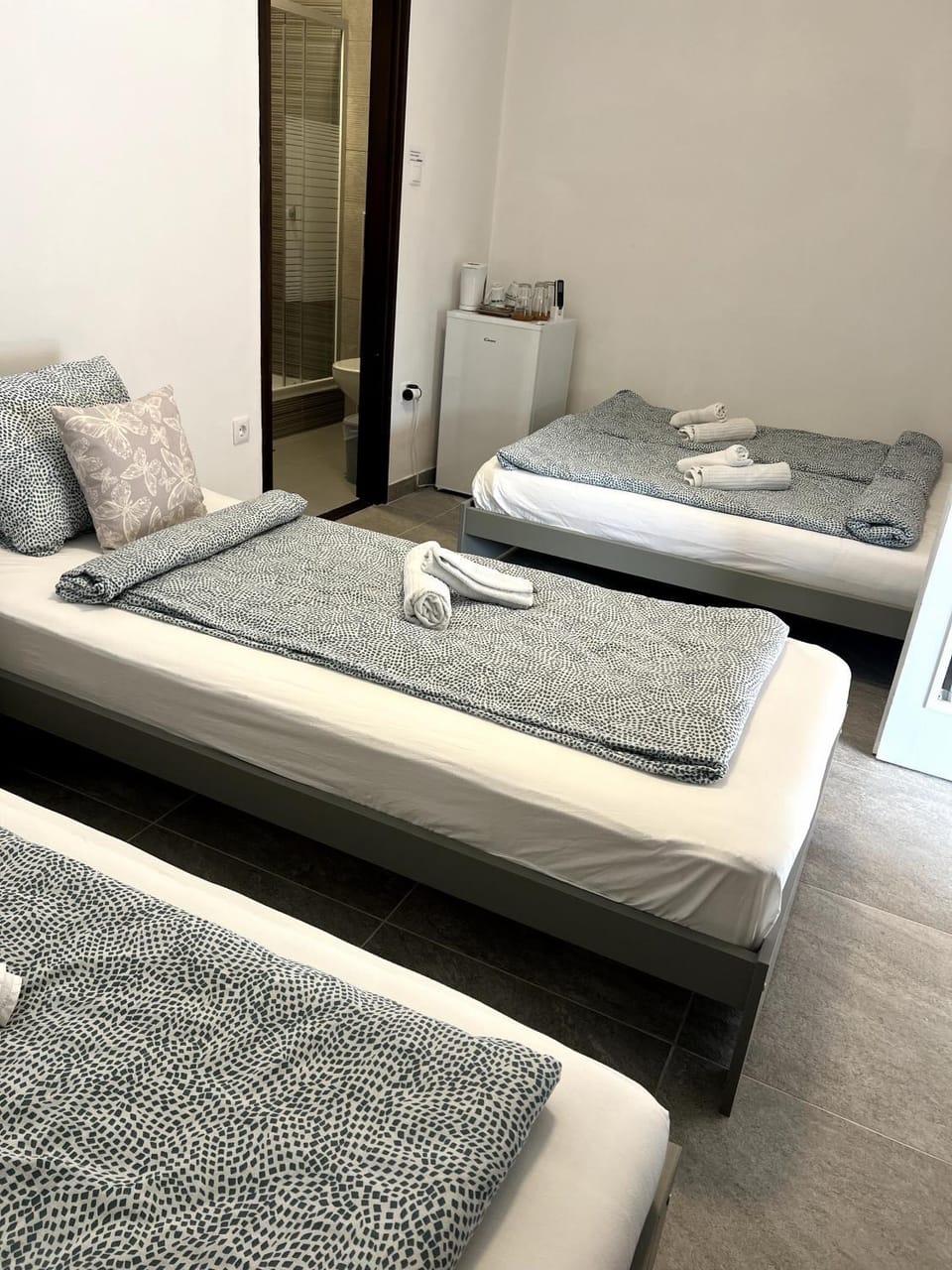 Photo of the whole room, Bedroom, towels