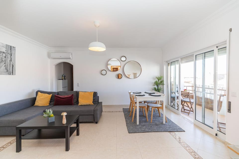 Monis Place-modern Apartment With Sunny Balcony Apartment in Tavira